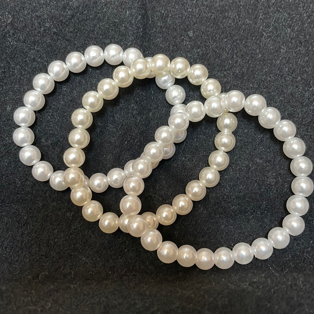 Stretchy Pearl bracelets set of 3